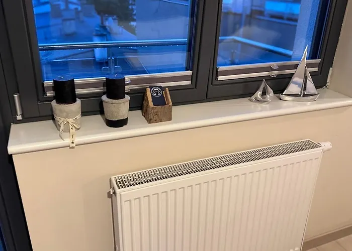 Little White Frog Apartment *